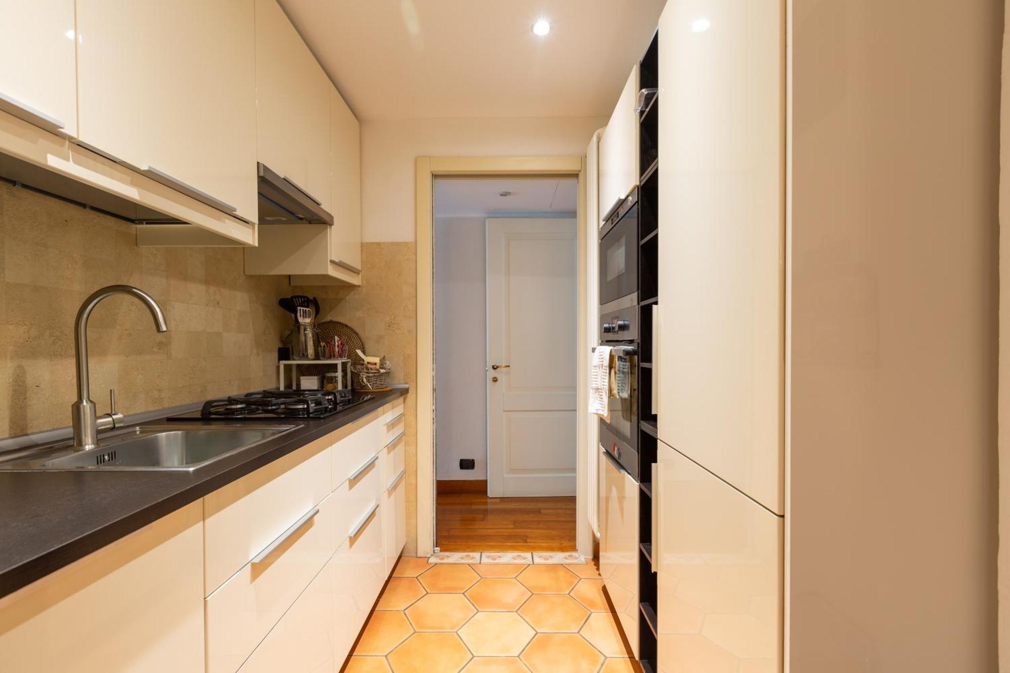 Cosy Two Bedroom Close To Navigli * Milán
