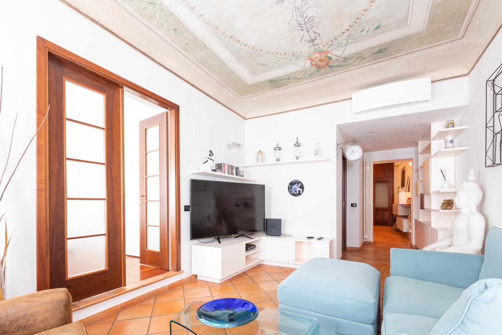 Cosy Two Bedroom Close To Navigli * Milán